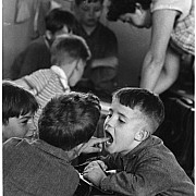 robert doisneau la dent paris 1956 67