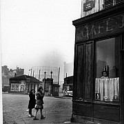 robert doisneau le nez au carreau paris 1953