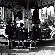 robert doisneau les enfants du manege paris xxeme 1934