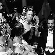 robert doisneau les potins d elsa maxwell 1952