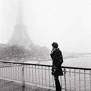 parigi sotto la neve