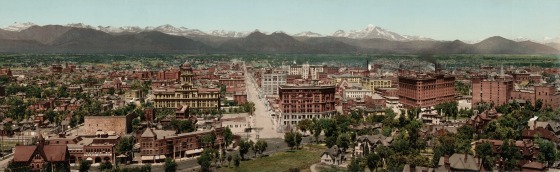 Denver con le Montagne Rocciose sullo sfondo, in una fotografia del 1898 di William Henry Jackson